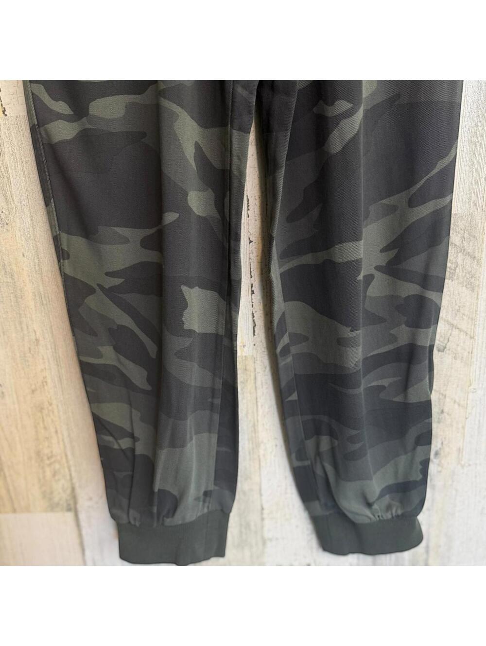 Splendid Camo Joggers Women’s Small Green Drawstring Pocket - Picture 7 of 8